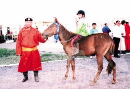 МУ-ын Манлай уяач Д.Одгэрэл: Жин зайнаас үл хамаардаг бусад спорт шиг цол өгөхдөө дээд доод нас гэж зааглахгүй байх нь шударга