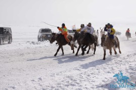 “Дүнжингаравын хурд -2011” уралдааны эргэн тойронд…