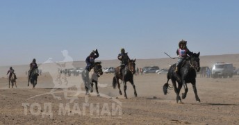 Дундговьчууд гурван насны түрүүгээ алдсангүй