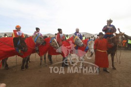 Тод манлайн мялаалга наадам нижгэр боллоо