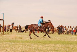 2007 он АХ-ын 86 жилийн ойн баяр наадам М.Дашцэдэвийн улаан хээр