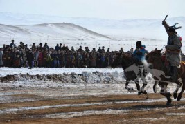 “Дүнжингаравын хурд-2012” уралдаанд түрүүлж айрагдсан их насны морьдын дэлгэрэнгүй танилцуулга