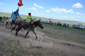 1. Нэгдүгээр багийн уяач Г.Баатарын хонгор 