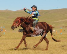Говь-Алтай аймгийн Баян-Уул сумын уяач Гансүхийн зээрд