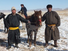 “Удамт хүлэг” галын уяач И.Атарбаян: Залуу байхад айраг түрүү л бодогдоод адуугаа хайрладаггүй юм байна лээ