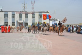 Нарийн Сухайтын ордыг зорилоо