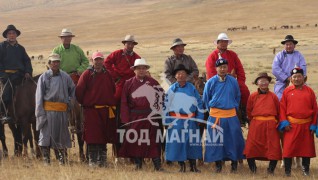 Дэлгэрхаан, Жаргалтхаан, Цэнхэрмандал сумын уяачид