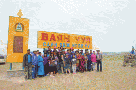 Баян-Уул сумын ИТХ-ын дарга, аймгийн Алдарт уяач М.Галбадрах: Ойгоо угтан 17 бүтээлч ажил хийсэн