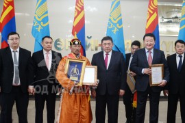 Увс аймгийн шилдэг уяач-аймгийн Алдарт уяач Батаагийн Дамжин