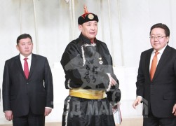 Өмнөговь аймгийн Булган сумын уугуул Намдагийн Хүрлээ