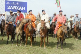 МУ-ын Алдарт уяач Б.Энхболд: Дүүгүүр саарал, Егүзэр хээр хоёулаа л надад заяасан бурхны хишиг