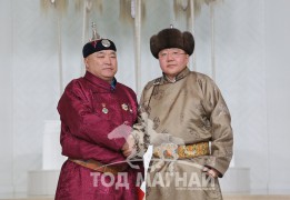 Монгол Улсын Алдарт уяач Р.Мянгмардорж