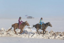 Сундуйн Лувсанбалдангийн халтар, Дагвасүндэлийн Алтанхуягийн хонгор