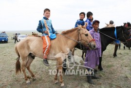 Дорнод аймгийн Булган сумын “Буянт хүлэг” гал уяаны 5 жилийн ойн уралдаанаас