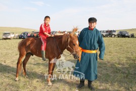 Дэлгэрмөнх овооны тахилга боллоо