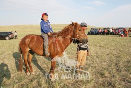 Дэлгэрмөнх овооны тахилга боллоо