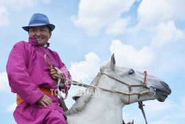 С.Гэсэрваань агсны зээ хүү, сумын Алдарт уяач Ш.Гэрэлт-Од: “Дургүй хүн мянган сайн адуутай байгаад ч давхиулж чадахгүй” гэдэг байсан