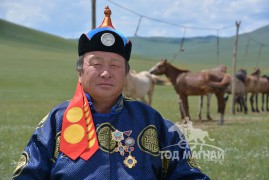 Аймгийн Алдарт уяач Б.Александр: Хорыг нь зөв гаргаад, хоолыг нь сайн тааруулчихсан адуу явнаа л гэдэг байсан