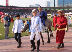 “Ажнай шарга” галын гишүүн Ж.Уясах: Аавын маань олон жилийн нөр их хөдөлмөр, хичээл зүтгэлийн үр дүн гарлаа