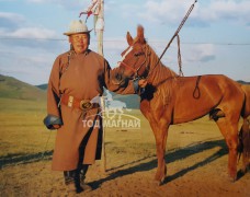 Аймгийн Алдарт уяач Д.Дамбадаржаа: Буриад зон олны дундаас төрийн наадамд анх морь түрүүлгэсэн хүн нь би