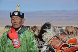 Аймгийн Алдарт уяач П.Жамбал: Ямар ч морь унасан чулуун дээр мордчихсон юм шиг л санагддаг болчихдог юм