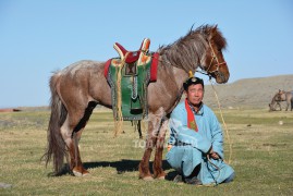 Аймгийн Алдарт уяач Ц.Болдбаатар: 2006 онд хээр мориныхоо амжилтаар АЛдарт болсон