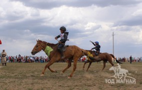 Ес- Д.Ганбаатарын хонгор, 10 - Б.Мандахбаярын хонгор