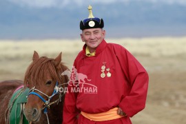 Сумын Алдарт уяач Д.Ганбаатар: ЦЭРГИЙН БУУРАЛ ОН ЦАГААС ТҮРҮҮЛЭЭД ТӨРЧИХСӨН ХҮЛЭГ