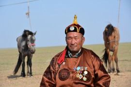 АЙМГИЙН АЛДАРТ УЯАЧ Б.ЦЭРЭНДАГВА: Айраг түрүү хүртсэн, хүртээгүй наадам болгоноос сэтгэл хангалуун буцдаг