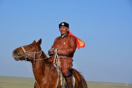 Аймгийн Алдарт уяач Л.Сайханчимэг: МОНГОЛ НААДАМ СУМЫН НААДМААС Л ЭХЭЛДЭГ