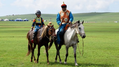Уралдаанч Э.Энхбаяр: Улсын наадмаас анхны айргаа авлаа